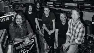 Эксклюзивный лайв-альбом Foo Fighters «Are Playing Where ??? Vol. 1» доступен только на Bandcamp